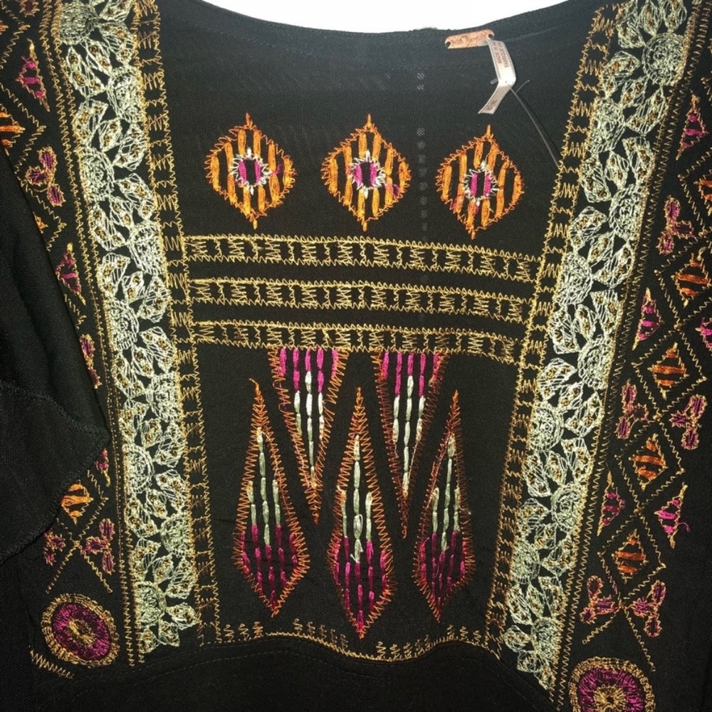 ✨ NWOT Free People Ruffled Boho Embroidered Top - Picture 6 of 7